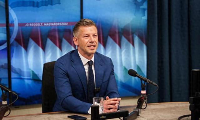 匈牙利新总理叫停所有新闻播出，还要总统辞职，不辞就修宪罢免