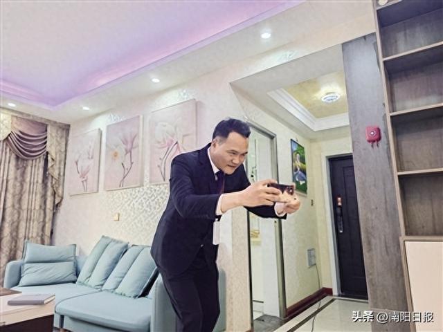 从一名普通经纪人到六店创始人 一位80后的两年跨越