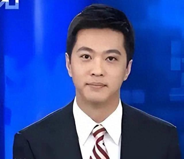 央视新闻频道顾国宁突然离世，两任妻子同框守灵，看哭全网