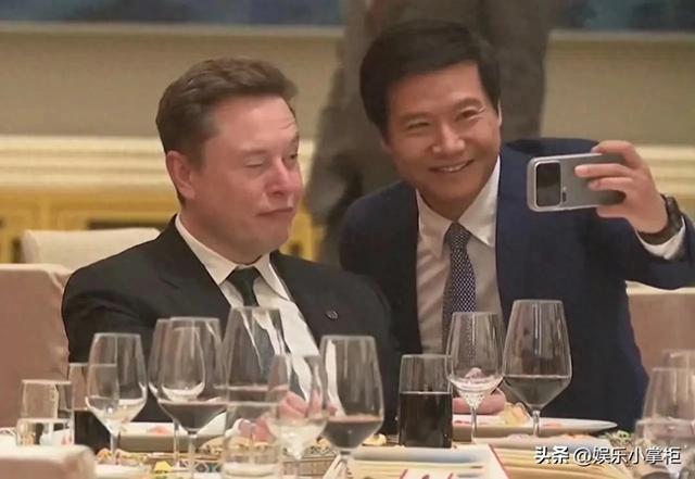 晚宴大佬名单没公布？网友蹲新闻联播扒出雷军合照华为为啥没来？