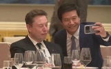 晚宴大佬名单没公布？网友蹲新闻联播扒出雷军合照华为为啥没来？