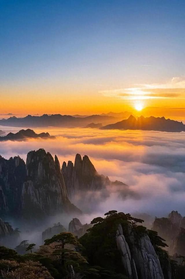 《人民日报》评出中国史上最高水平的10首诗词，你最喜欢哪首？