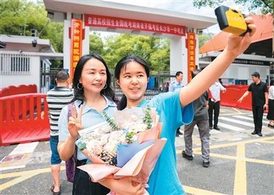 高考早已超越了一场考试本身