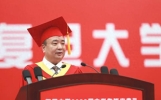 复旦校长金力鼓励毕业生：奋斗不是内卷攀比孤勇透支，期待踏实向前、回报安好