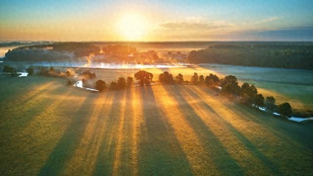 一定要大量存钱，2026到2030年现金要比想象中更金贵！