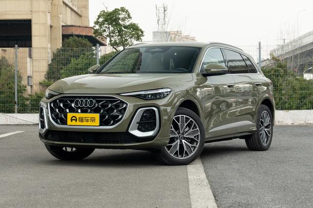 油耗仅“1.5T”，百公里加速5.8s，奥迪Q5L比新势力更值得买？