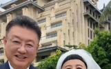 新闻联播主播和少儿主持竟是夫妻！38年后补拍婚纱照，甜蜜像初恋