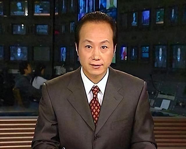 罗京：播完最后一期新闻联播，他递上了26年来的第一张请假条