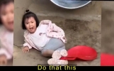 人类幼崽搞笑瞬间合集，看着又心疼又想笑